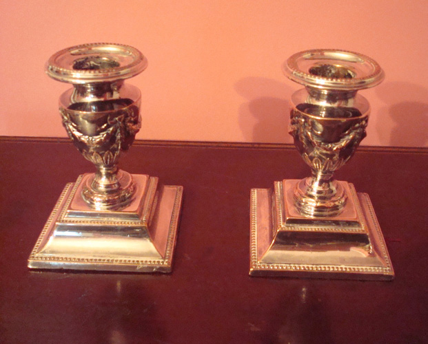 PAIR OF OLD SHEFFIELD SILVER ON COPPER CANDLESTICKS, SWAG DECORATION, C. 1810