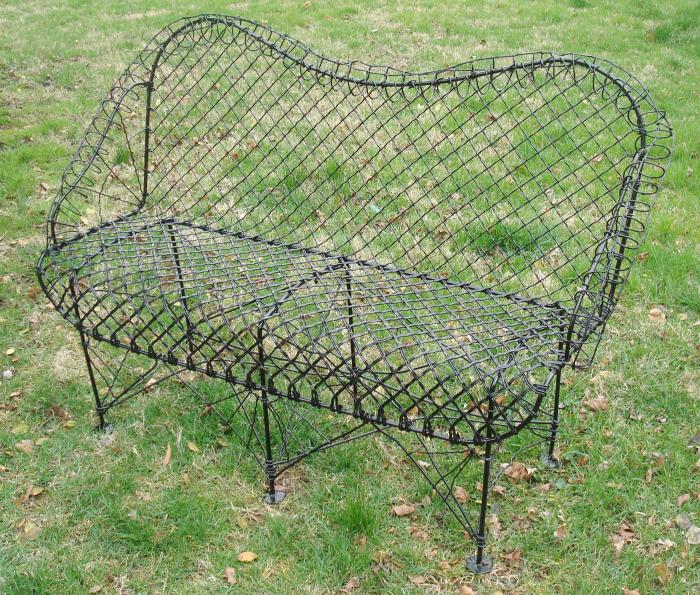 WIRE SETTEE OR BENCH, ANTIQUE